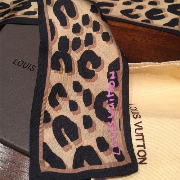 SOLD !!!!!!! New LOUIS VUITTON bandeau leopard ! - Picture 4 of 8